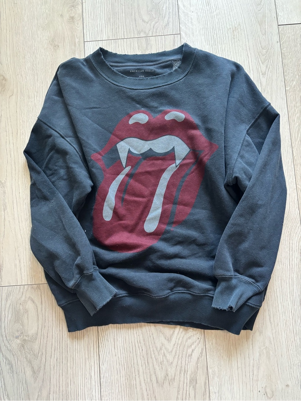 American Eagle Outfitters Black Crewneck Sweatshirt with Red Graphic